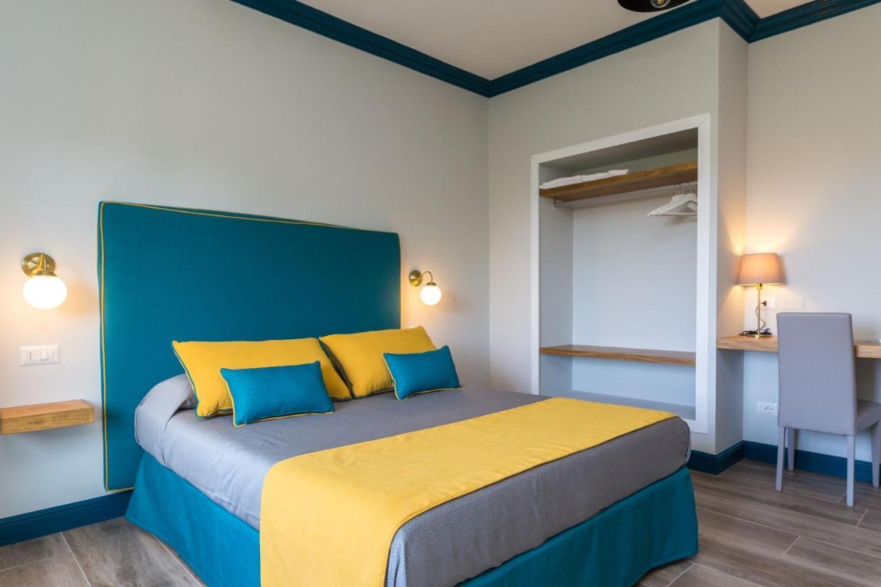 Pool&suites Sorrent